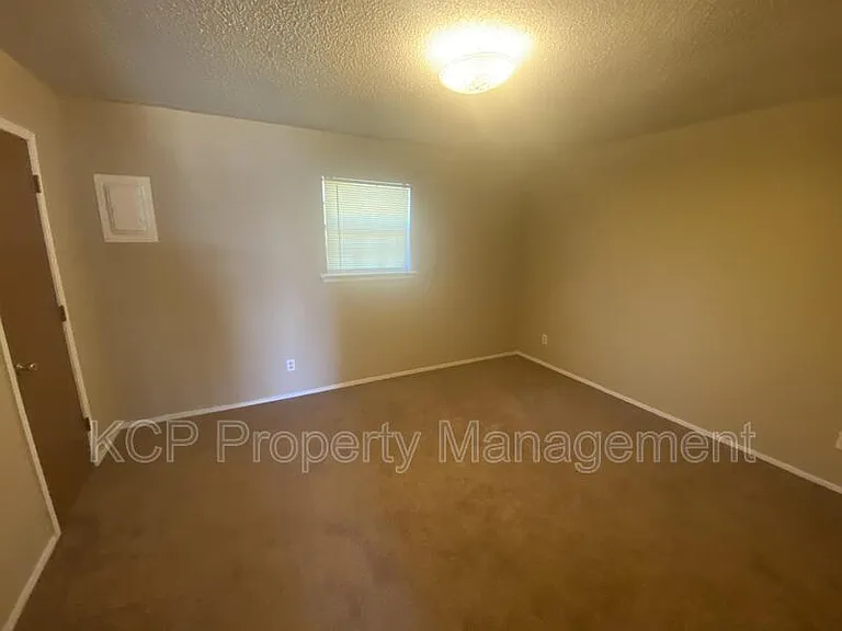 340 W Dogwood St #10 — Photo 6