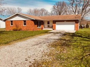 12114 N 890th St, Effingham, IL 62401