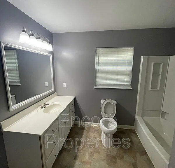 211 Indigo Dr — Photo 9