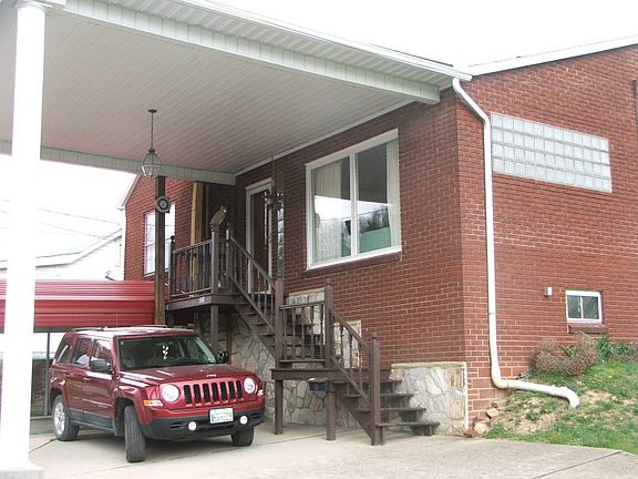 2nd image of 410 Charles St