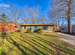 8667 S Nash Dr, Nineveh, IN 46164