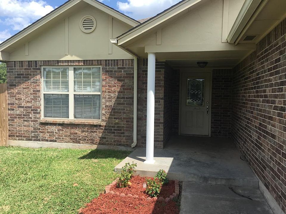 1st image of 1160 NE 5th Ter