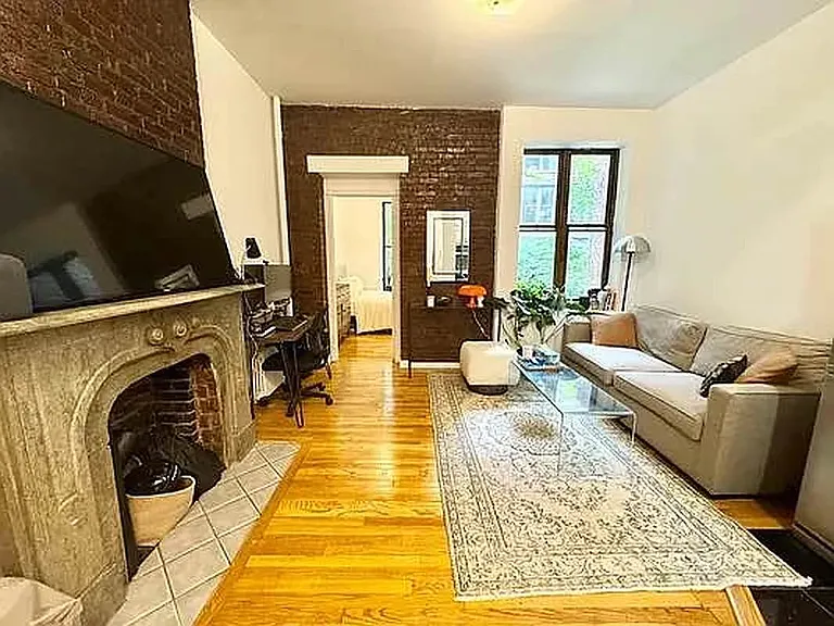 336 W 14th St #1B — Photo 1