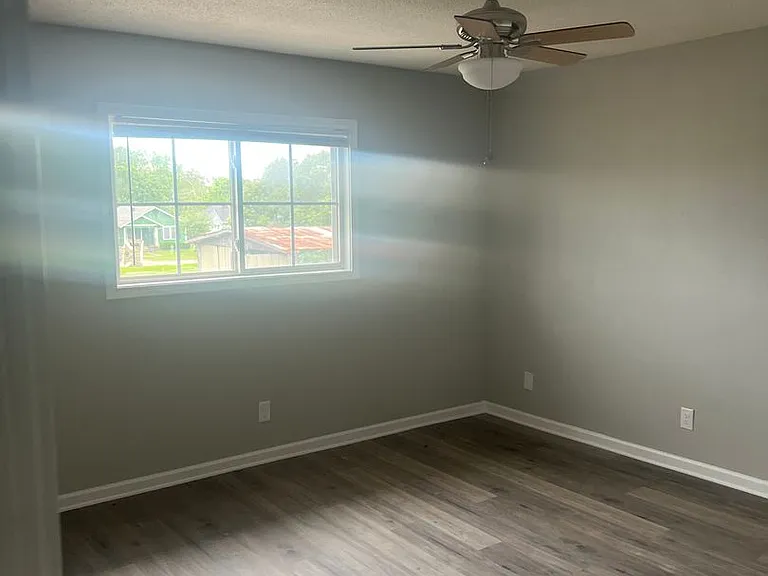 1602 Moss St #10 — Photo 6