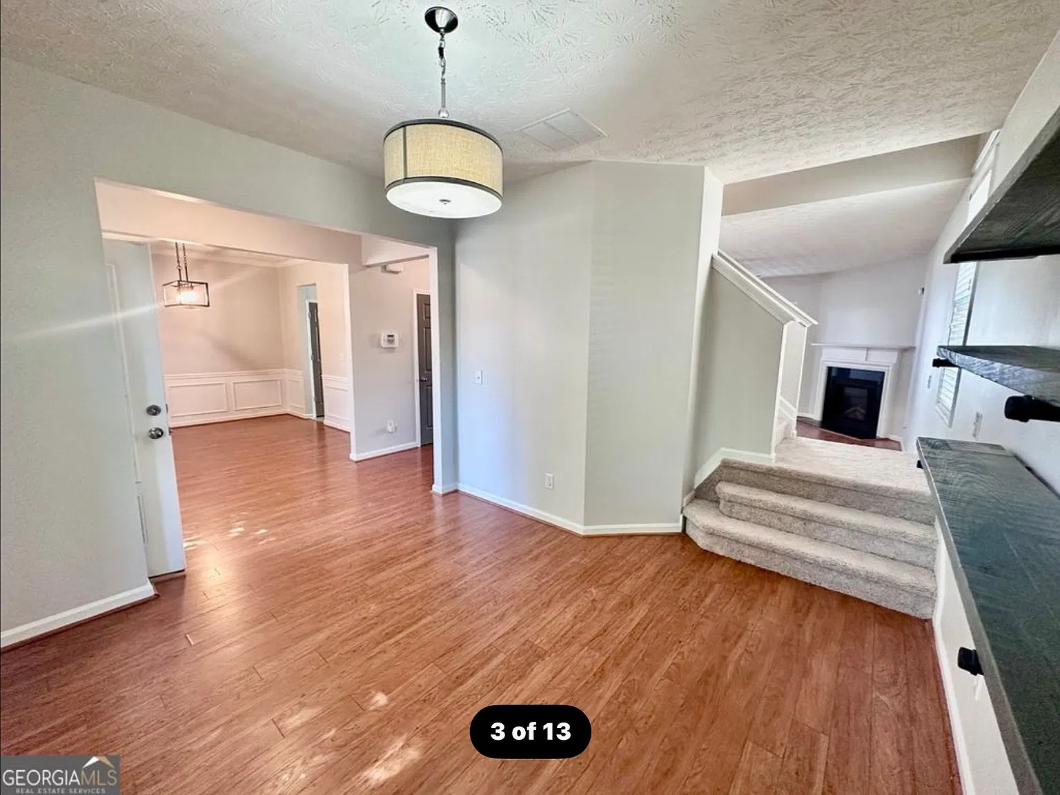 4 bed, 2.5 bath, 3920 sqft, $2,700 — Photo 3