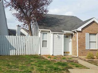 5748 Foxfield Dr, Evansville, IN 47715