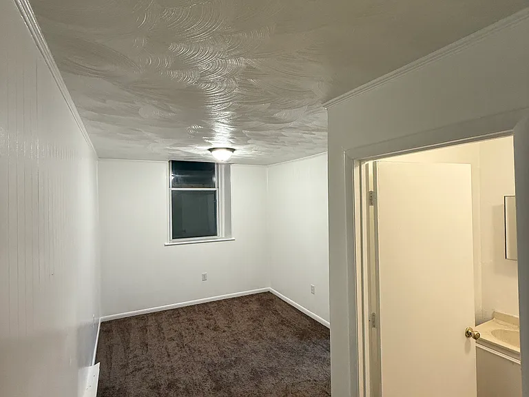 1021 E Main St #3 — Photo 3