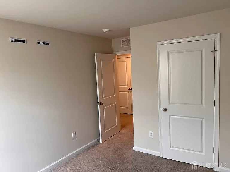 309 Mazzeo Dr — Photo 15