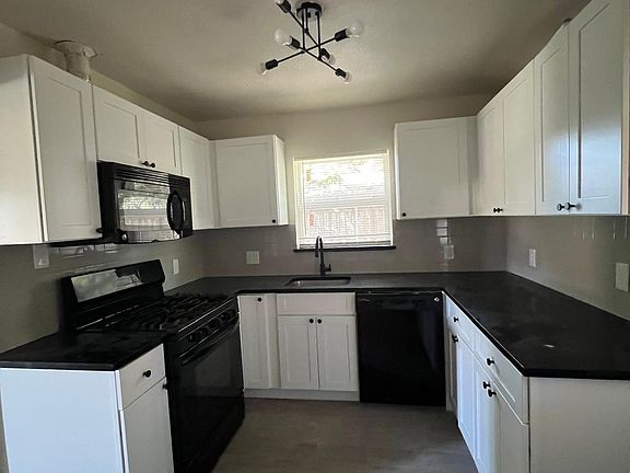 4th image of 1507 Maple Dr