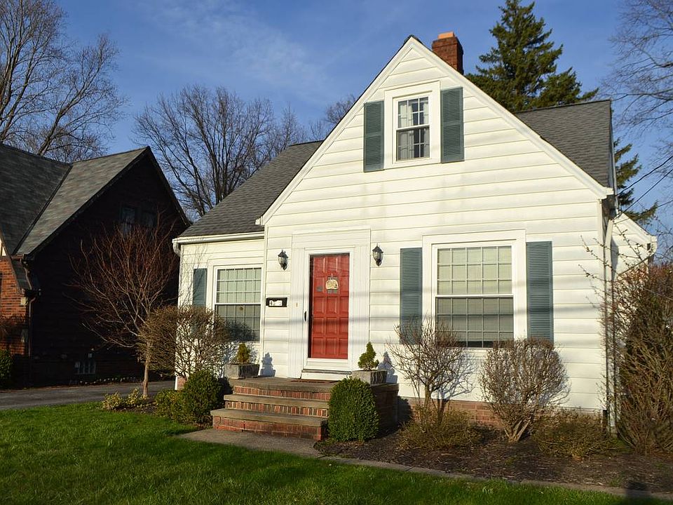 1st image of 4315 W 196th St