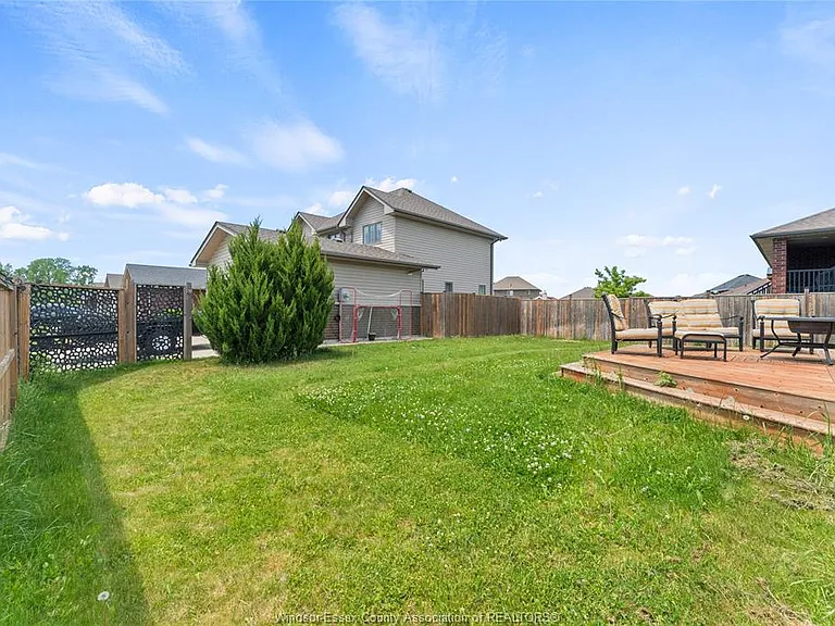 398 Poplar Dr — Photo 45