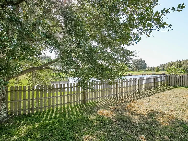 18233 Brookpark Dr — Photo 13