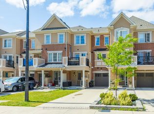 18 Fusilier Dr, Toronto, ON M1L 0J4