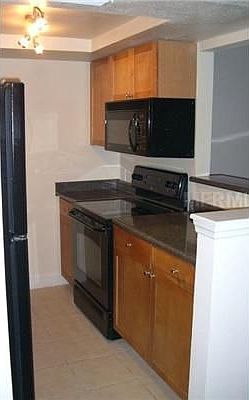 5th image of 183 Lewfield Cir