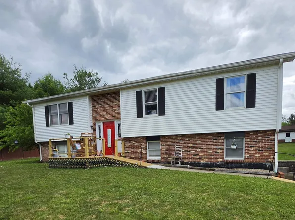 185 Wilson Ln, Elkins, WV 26241