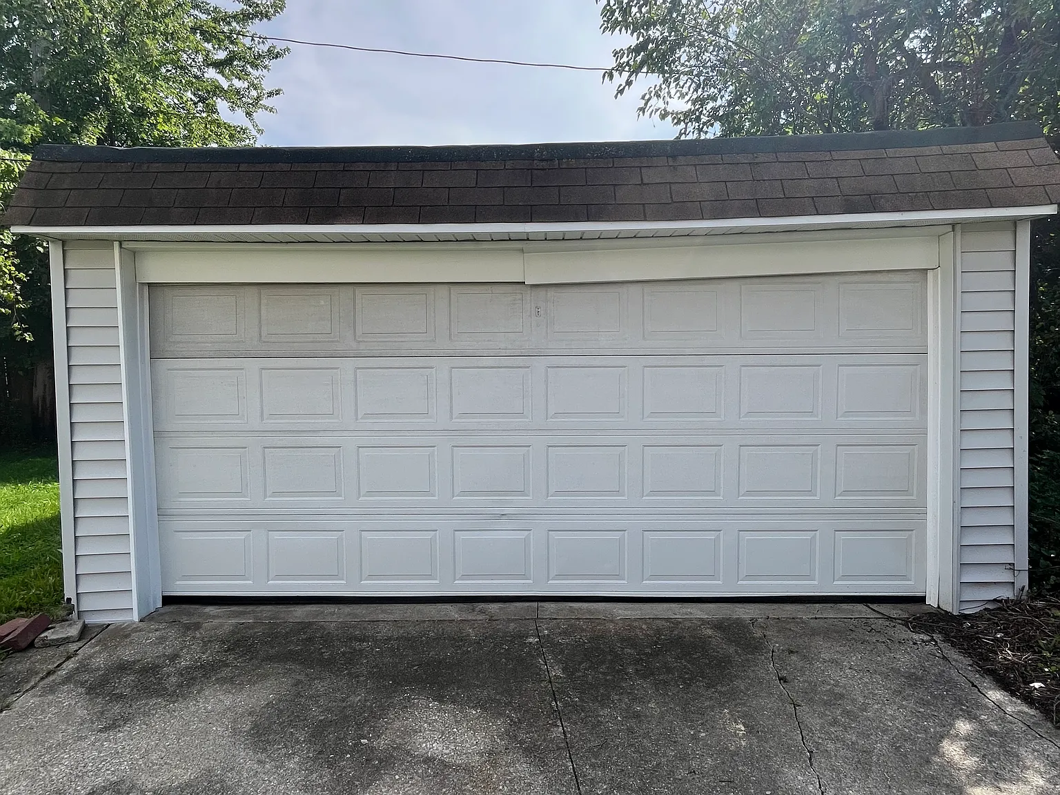 4 bed, 2033 sqft, $2,100 — Photo 3