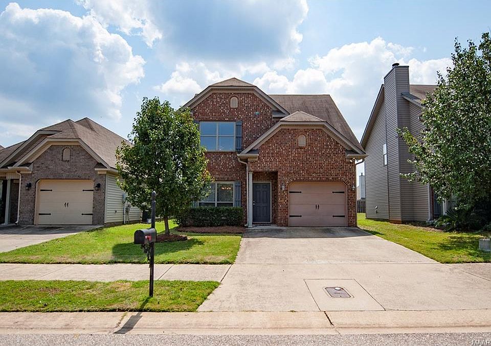 1st image of 445 Park Lake Dr