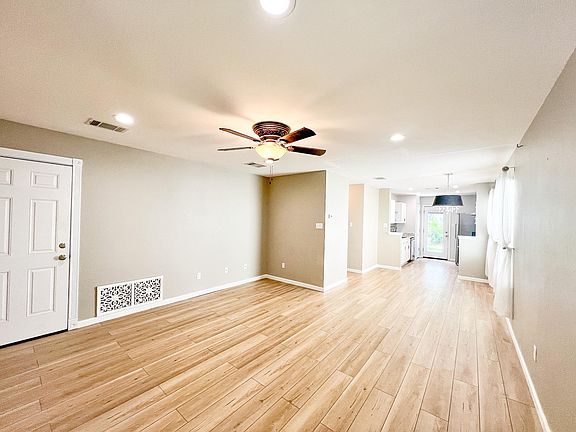 5th image of 298 Jack Rabbit Ln
