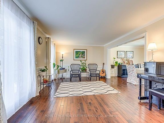 5th image of 1462 Grand Blvd