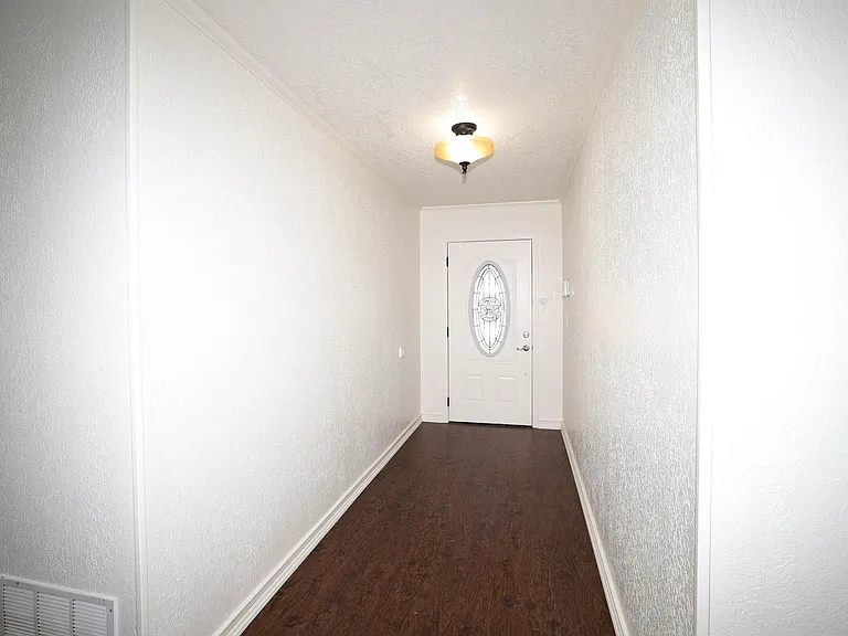 7902 Gerald Dr — Photo 37
