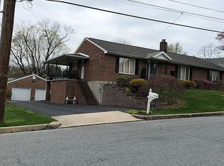 422 McArthur Ave, Reading, PA 19607