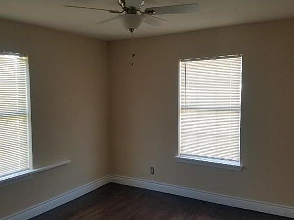 3rd image of 2653 Leacrest Dr