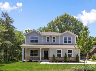 2313 Stallings Rd, Harrisburg, NC 28075