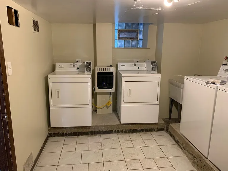 2636 N Leclaire Ave — Photo 17
