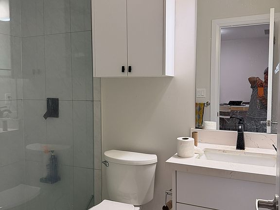 2nd image of 16 Queen Magdalene Pl