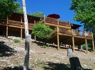 391 Edgewater Dr, Eureka Springs, AR 72631