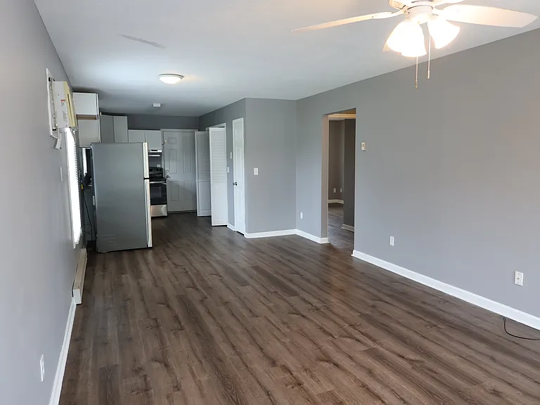 184 W Hayden Pike — Photo 4