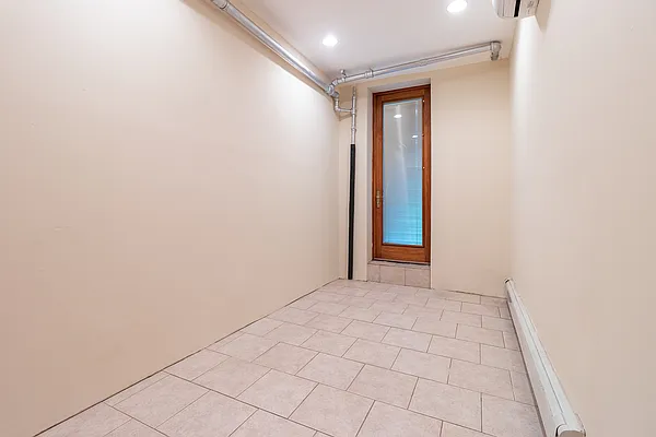 Rented by Compass | media 8