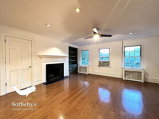 2nd image of 154 Burns St Floor 3