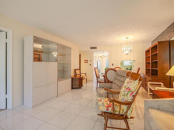5th image of 7991 N Sunrise Lakes Drive #204