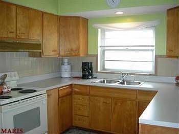 3rd image of 7103 Craighill Dr