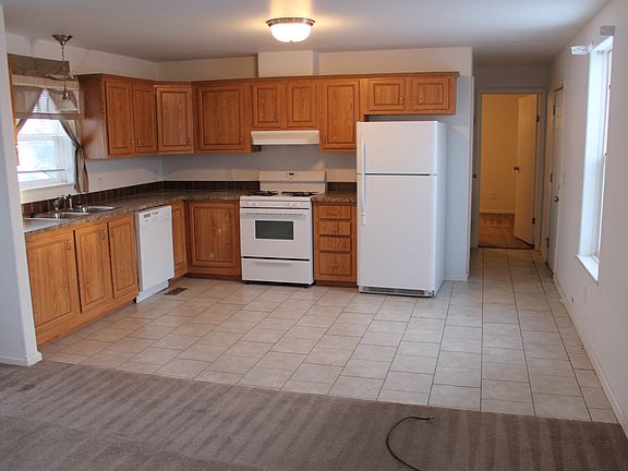 5th image of 2411 Jade Cir
