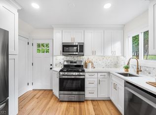 29 Hromiak Ter, Woodland Park, NJ 07424