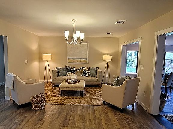 4th image of 105 Spanish Pointe Dr