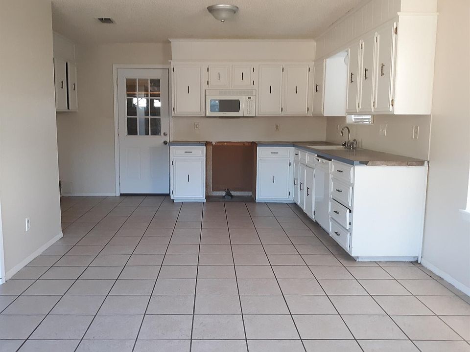 2nd image of 103 Amanda St