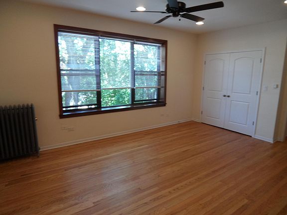 2nd image of 6160 N Winthrop Ave #351