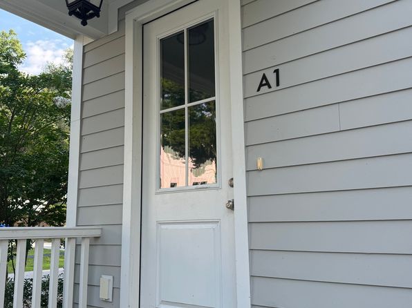 111 Rose Ln #A1