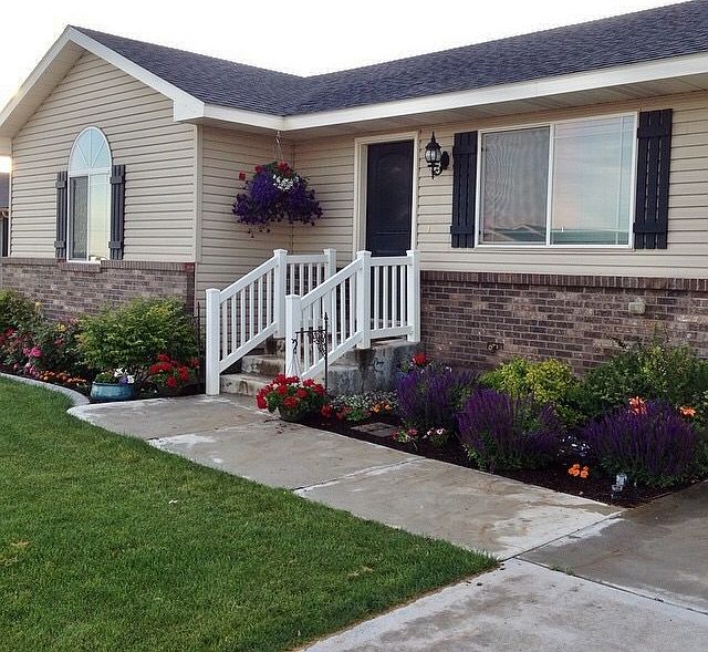 1st image of 3045 E Larson Dr