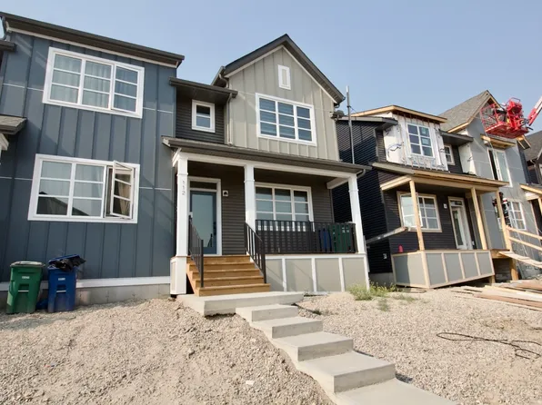112 Langwell Cmn SE, Airdrie, AB T4A 3P4