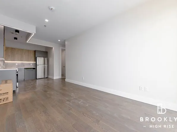 1692 Pacific Street image 7 of 18