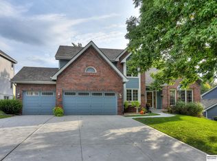 437 S 159th Ave, Omaha, NE 68118