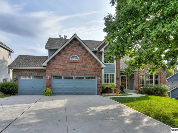 437 S 159th Ave, Omaha, NE 68118