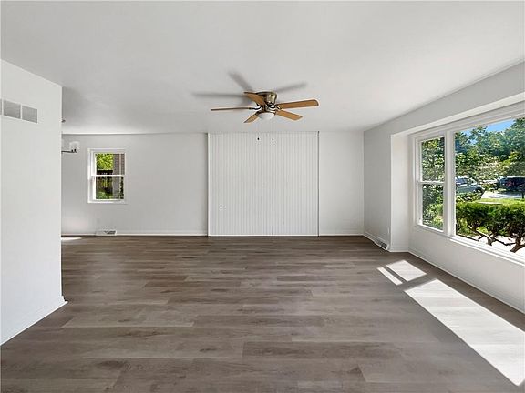 3rd image of 6700 NW 50th St