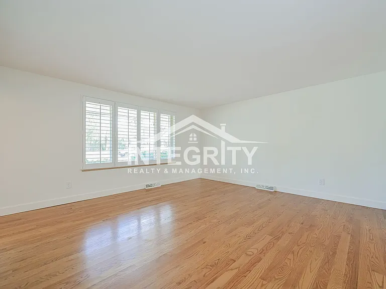 5051 W Portland Dr — Photo 7