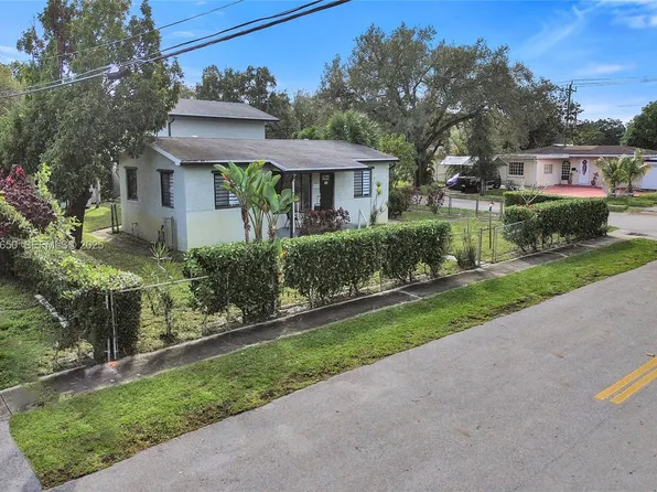 6470 McClellan St, Hollywood, FL 33024