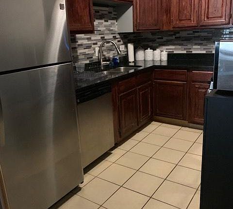 3rd image of 5648 Saint James Ct #2